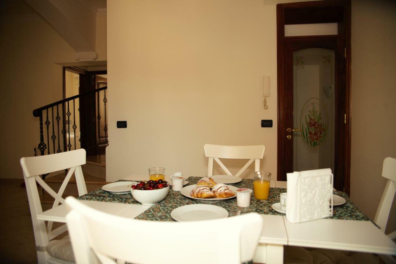 Bnb Donnalaura Carini Εξωτερικό φωτογραφία