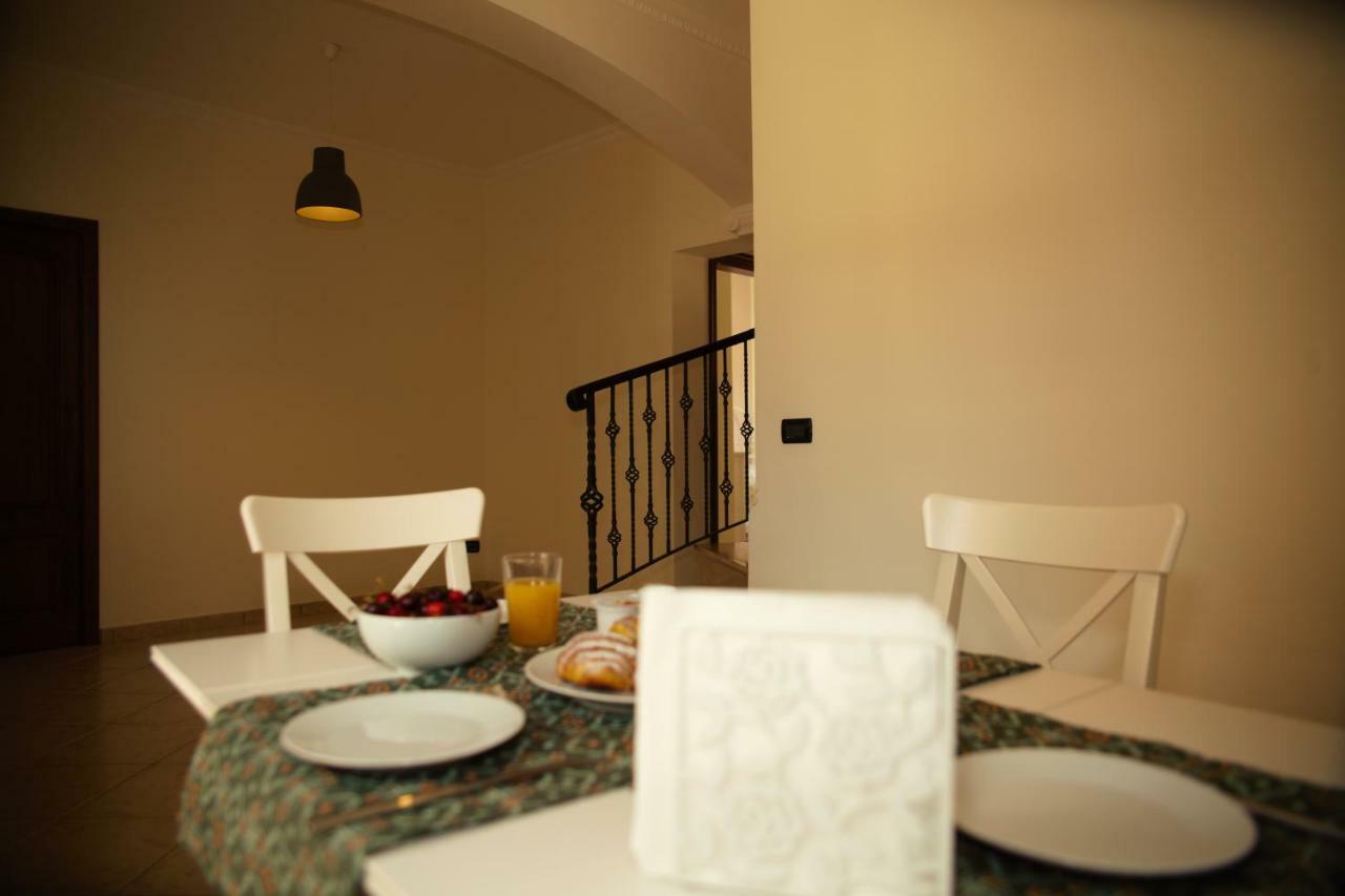 Bnb Donnalaura Carini Εξωτερικό φωτογραφία